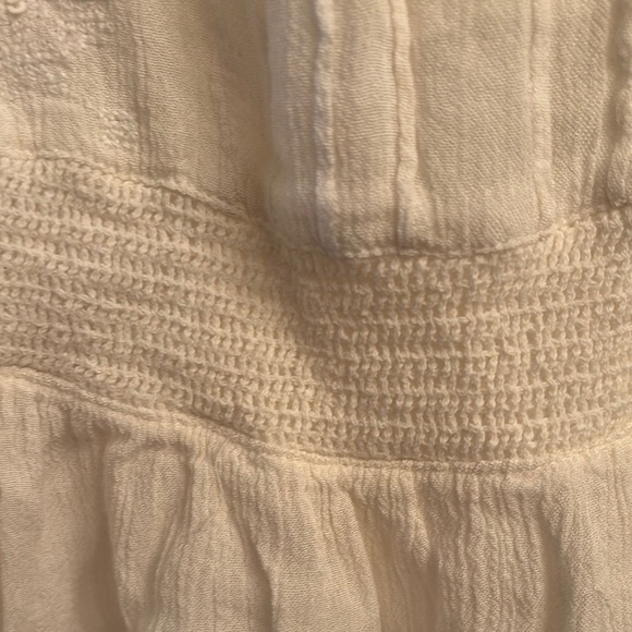 White Ruffled Blouse - Picture 4 of 5